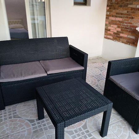 Spacious Apartment Near The Beach Sarande Exterior photo