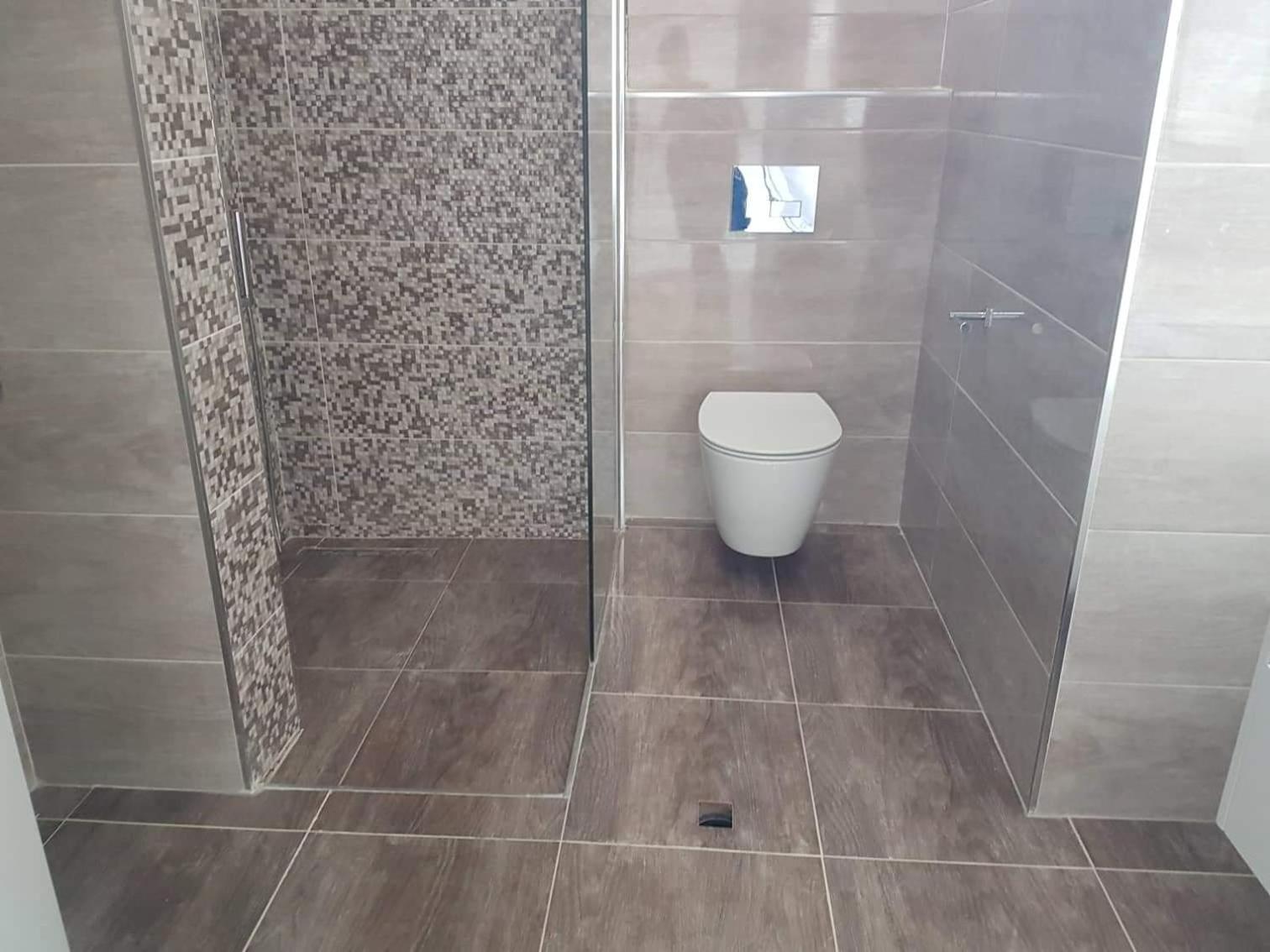 Spacious Apartment Near The Beach Sarande Exterior photo